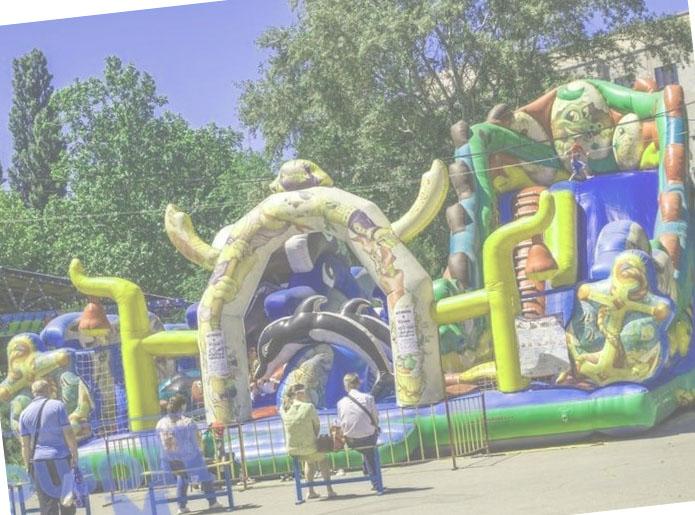 Правила безопасности на надувных аттракционах